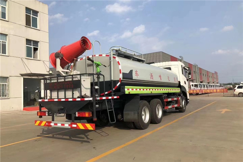 國六東風(fēng)天龍后八輪18噸噴霧車/30米-40米霧炮
