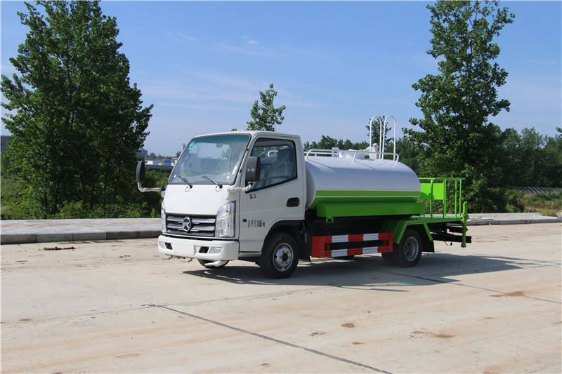 國六凱馬3方灑水車汽油版