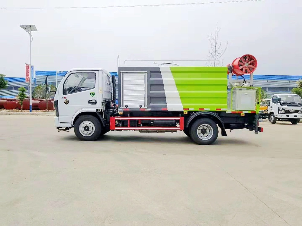 國(guó)六東風(fēng)小多利卡藍(lán)牌霧炮車